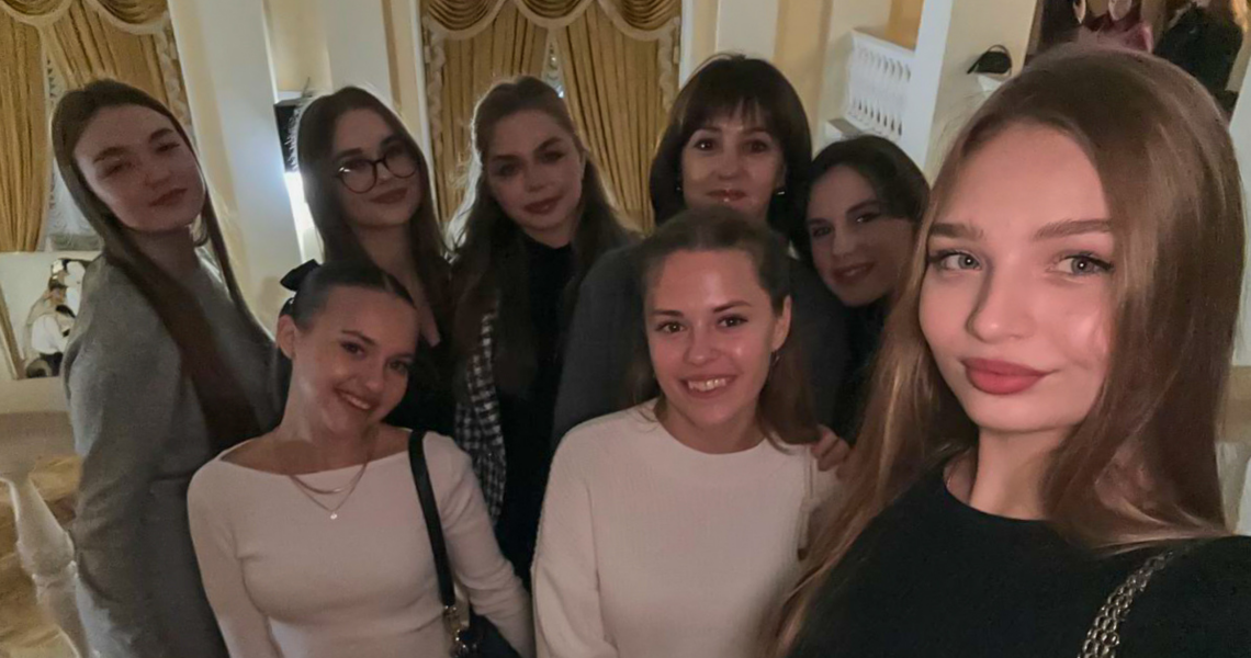 Крок до культурного розвитку: студенти-стоматологи відвідали театр ім. М. В. Гоголя / A Step Toward Cultural Enrichment: Dentistry Students Visit the M. V. Hohol Theater