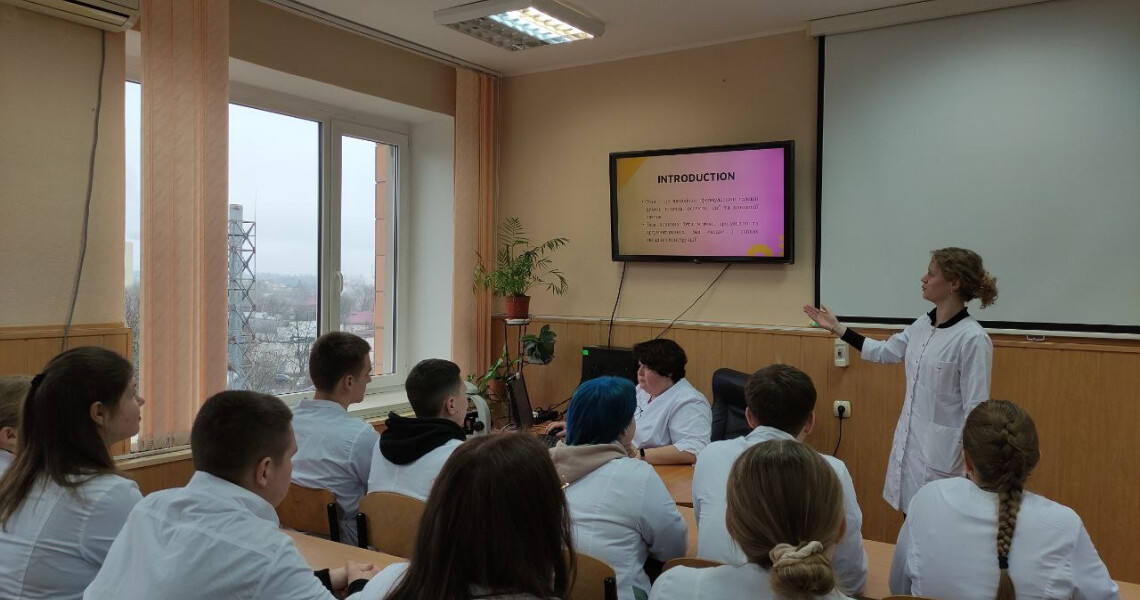 Наукова робота гуртківців триває / Student Research Activities Continue