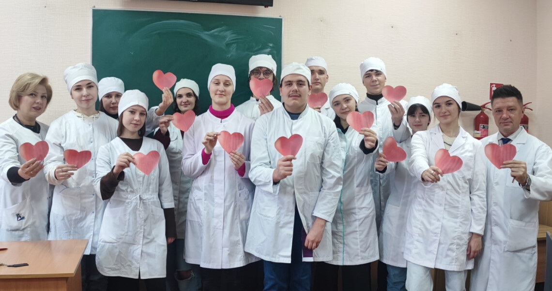 Милосердя — це бажання зробити світ кращим, піклуючись про інших / Compassion is the desire to make the world better by caring for others