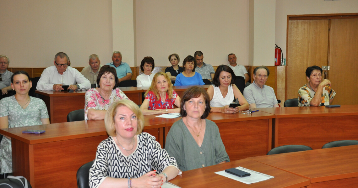 У ННІПО ПДМУ підбили підсумки роботи за перше півріччя 2026 року / PSMU Educational and Research Institute of Postgraduate Education Summarizes Its Activities for the First Half of 2026