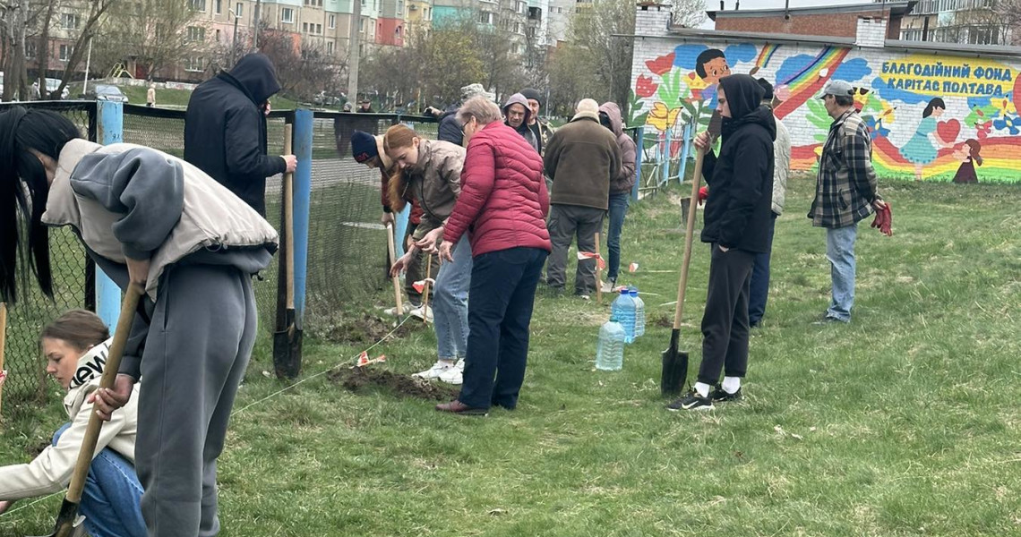 Добрі традиції втілюють у життя студенти разом викладачами ПДМУ / Good traditions are brought to life by students together with PSMU faculty staff