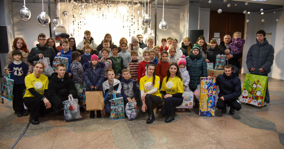 Завершився благодійний проєкт «Магія Різдва» за участю ПДМУ: підсумки / Charity Project “Magic of Christmas” with PSMU Comes to an End: Highlights
