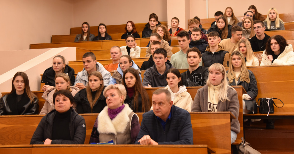 Першокурсники стоматологічного факультету продовжили знайомитися з особливостями організаційного освітнього процесу