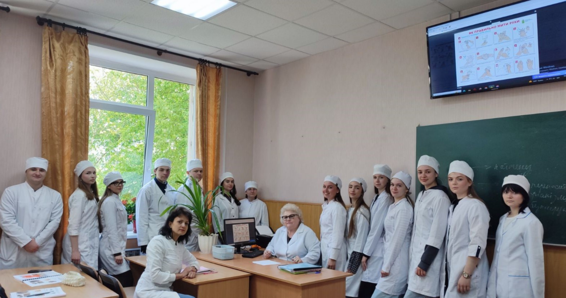 На кафедрі біології відбулися виховні заходи, присвячені Всесвітньому дню гігієни рук /  Educational Events Dedicated to World Hand Hygiene Day Held at the Department of Biology