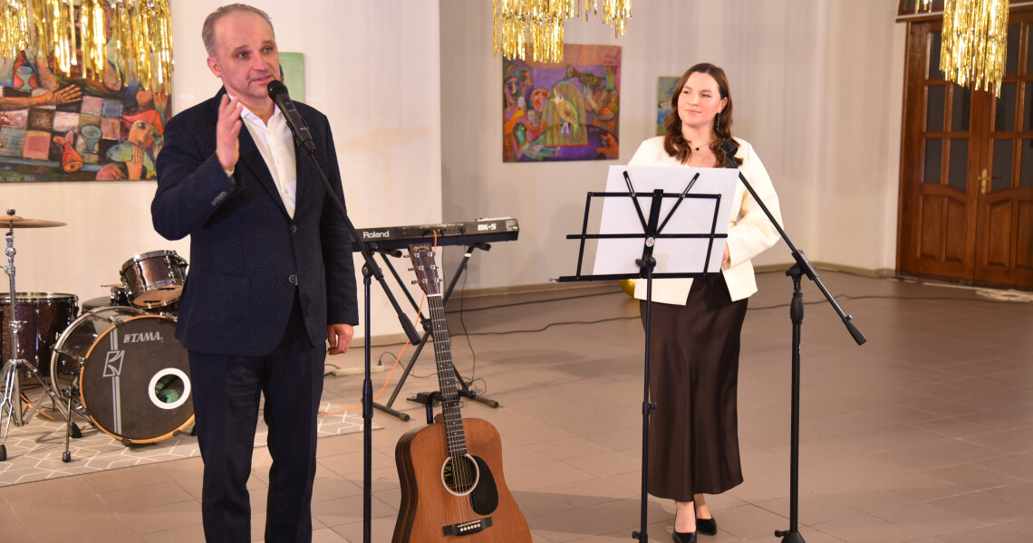 Благодійний бал-маскарад ПДМУ: елегантність, культура та підтримка українських захисників і захисниць