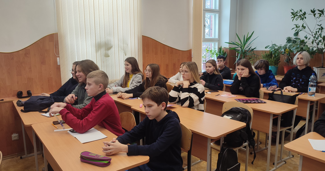 Профорієнтація: ліцеїсти навчаються на базі кафедри ПДМУ / Career Guidance: High School Students Study at the Department of PSMU