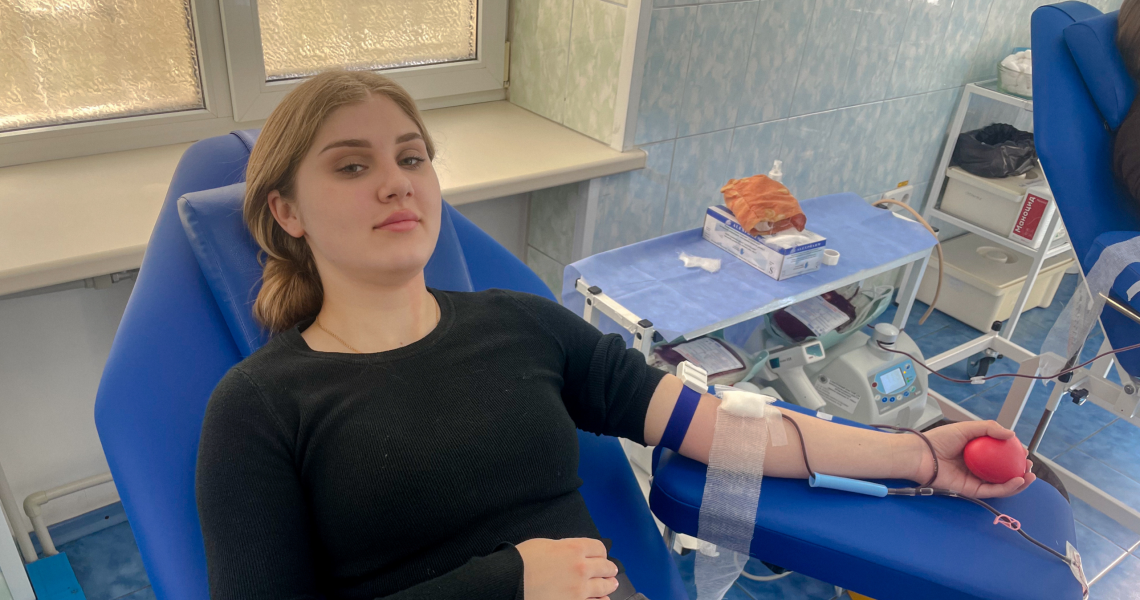 По краплині для життя»: волонтери ВЗ «Єдність» долучилися до донорської акції в ПДМУ