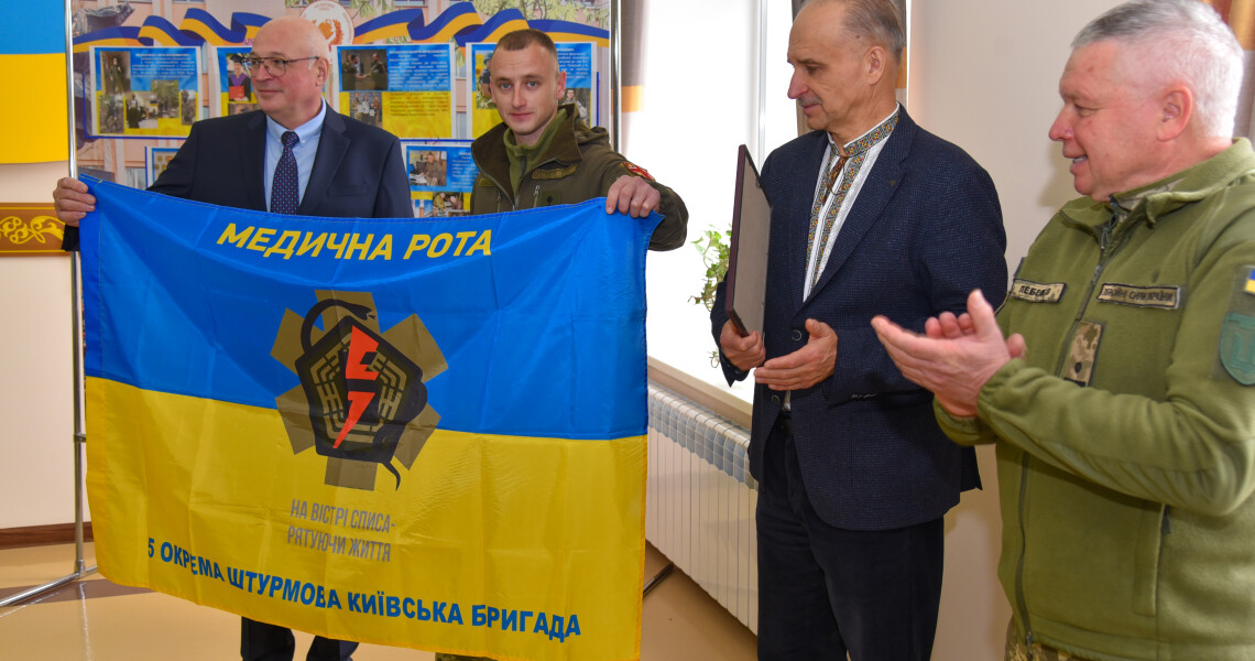 «Захисники України: шлях героїв і місія медиків» — у ПДМУ вшанували День захисників і захисниць України