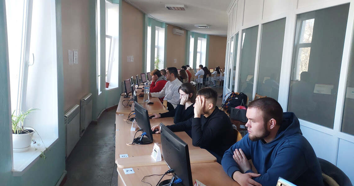 Студенти медичного факультету №1  ПДМУ готуються до складання КРОК 1 / PSMU Students of Medical Faculty No. 1 Prepare for the KROK 1 Exam