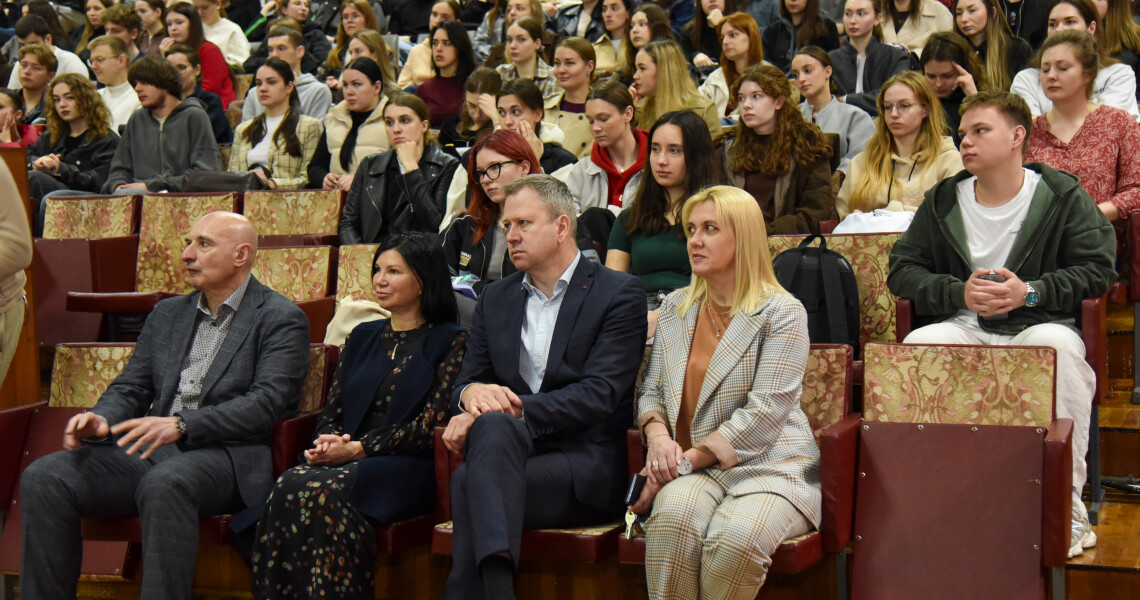У ПДМУ відбулася гостьова лекція «Комплексна ідентифікація осіб у військовий час» / Guest Lecture “Comprehensive Identification of Individuals in Wartime” Held at PSMU
