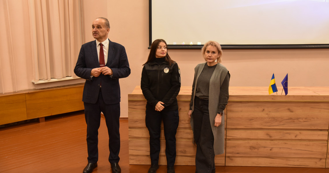 Запобігання насильству: у ПДМУ відбулася зустріч із представницею патрульної поліції / Preventing violence: a meeting with a representative of the patrol police was held at PSMU