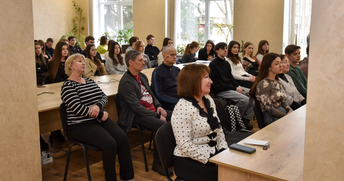 До Всесвітнього дня письменника у бібліотеці ПДМУ: творча зустріч з Оленою Никифоренко / On World Writer’s Day at the PSMU Library: A Creative Meeting with Olena Nykyforenko