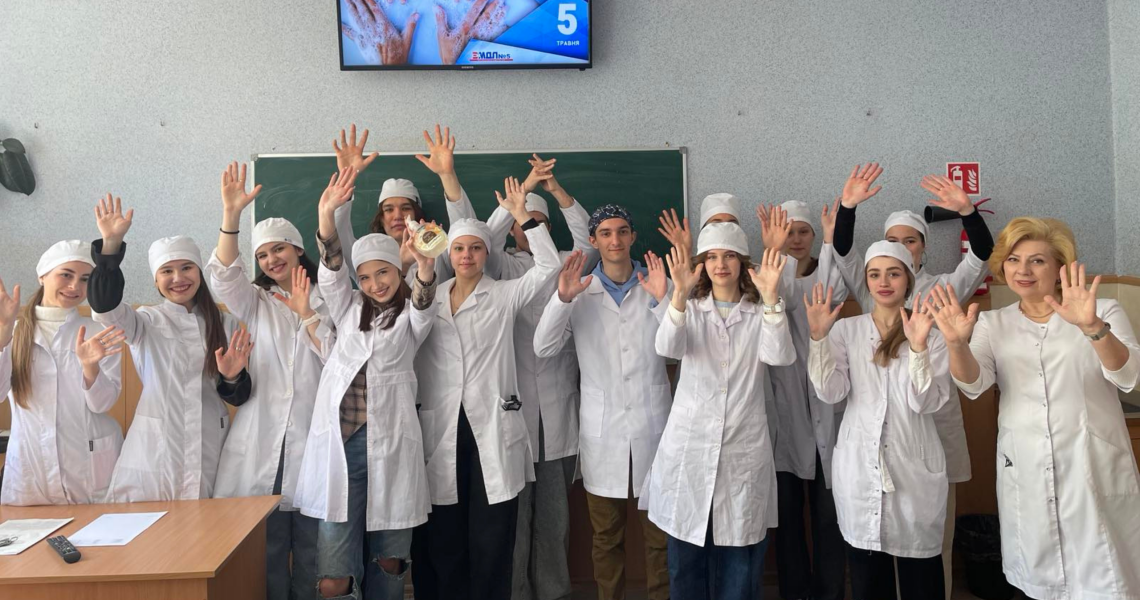 На кафедрі біології відбулися виховні заходи, присвячені Всесвітньому дню гігієни рук /  Educational Events Dedicated to World Hand Hygiene Day Held at the Department of Biology