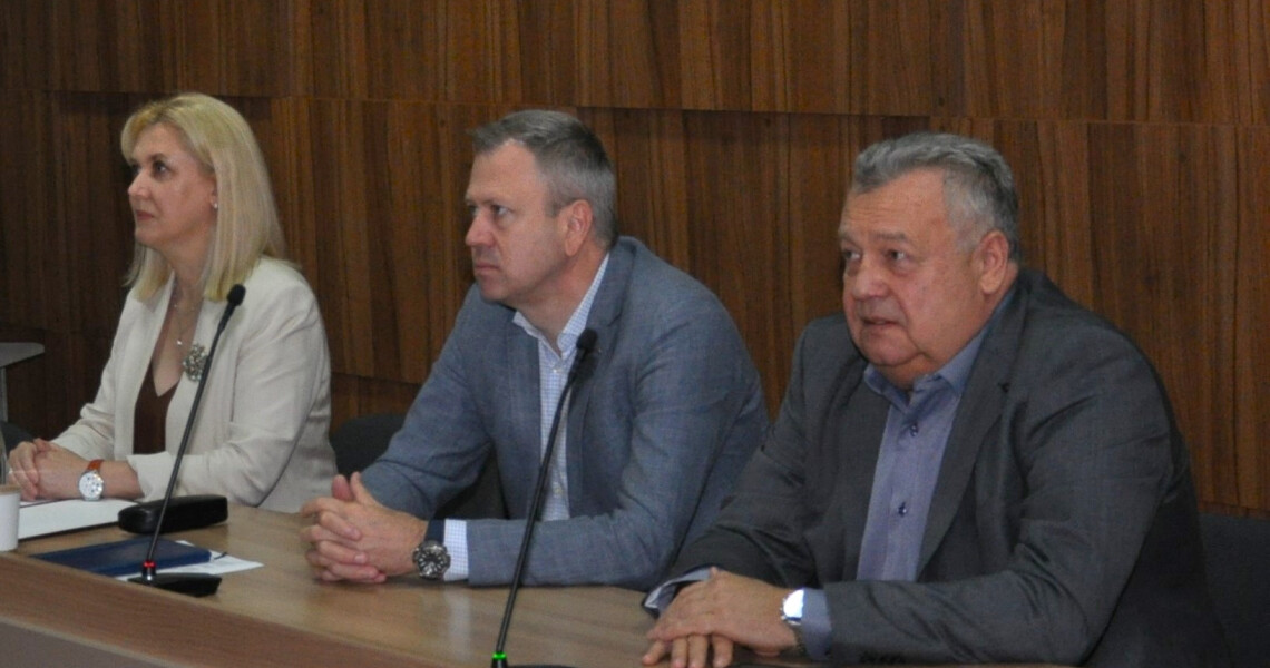 Старт навчання на стоматологічному факультеті ПДМУ: діалог із представниками адміністрації / The Start of Studies at the PSMU Faculty of Dentistry: Dialogue with University Administration