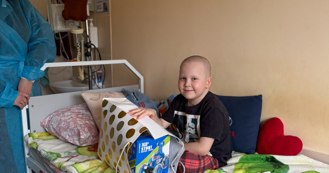 «Магія Різдва»: волонтери ПДМУ підтримали маленьких пацієнтів / “The Magic of Christmas”: PSMU Volunteers Support Young Patients