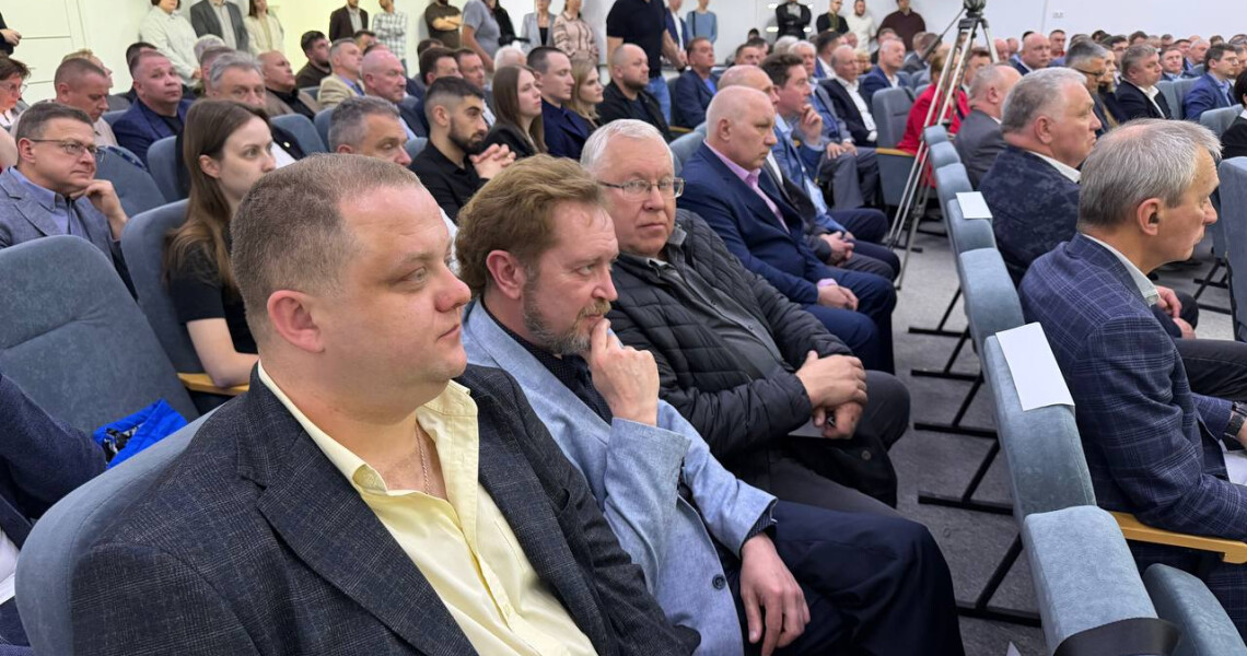На ювілейному Пленумі ортопедів-травматологів відзначено представника ПДМУ / Representative of PSMU was honored at the jubilee Plenum of orthopedic and trauma specialists