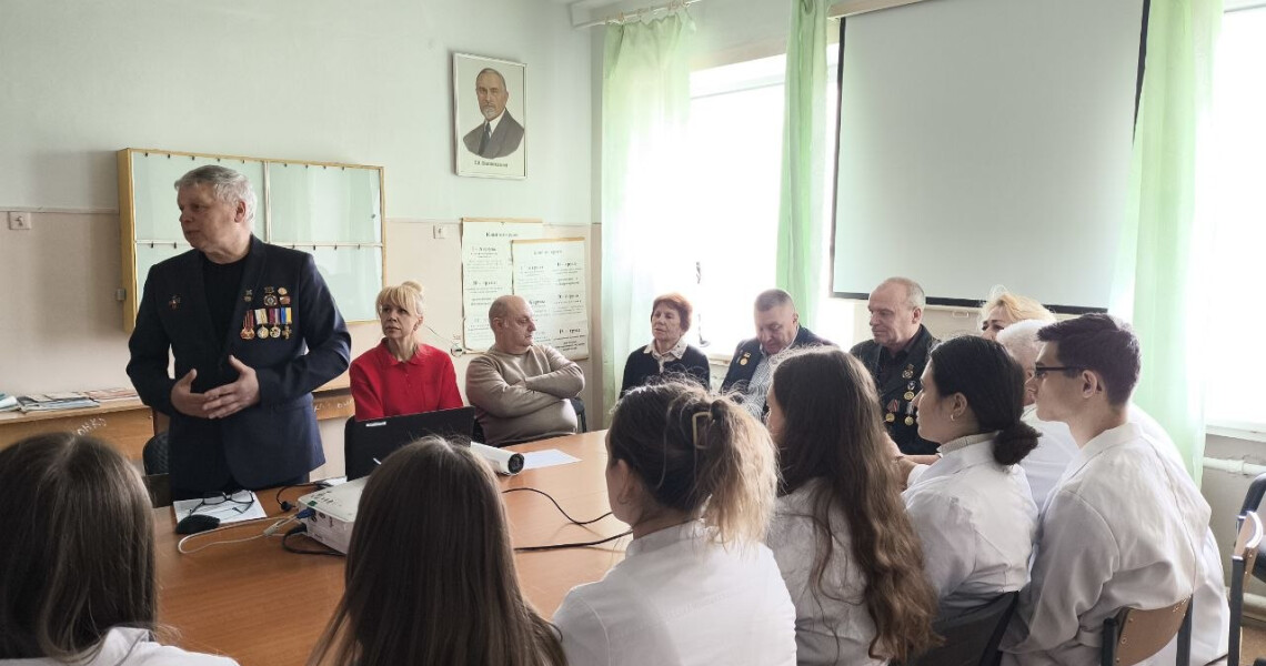 Круглий стіл за участі ліквідаторів Чорнобильської катастрофи: зустріч поколінь і пам’яті / Round Table with Chernobyl disaster Liquidators: A Meeting of Generations and Memory