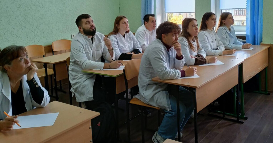 Єдність через мову: ПДМУ долучився до написання Всеукраїнського радіодиктанту національної єдності / Unity Through Language: PSMU Joins the National Unity Radio Dictation