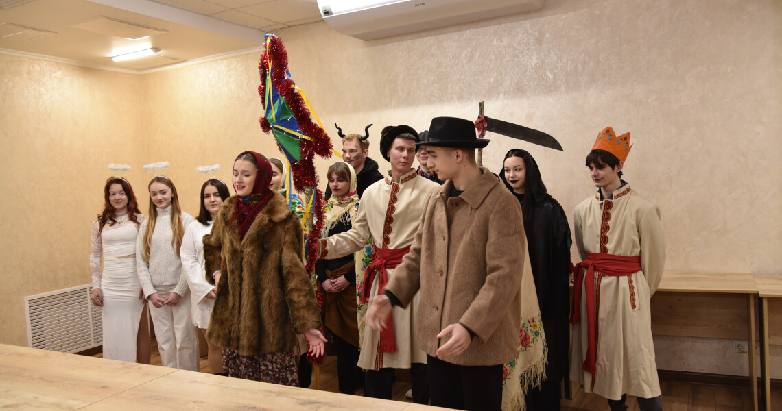 Різдвяний Вертеп від студентів ПДМУ: тепло свята для університету й лікарні / Christmas Nativity Play by PSMU Students: Bringing Holiday Warmth to the University and Hospital