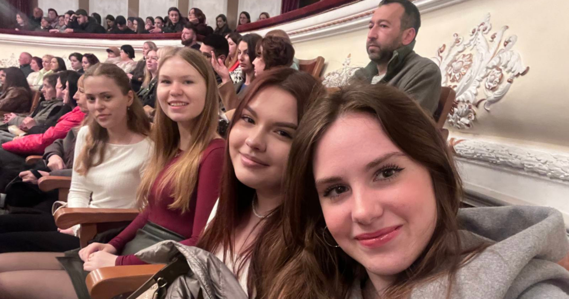 Студенти ПДМУ побували на виставі «Тіні забутих предків» у театрі ім. М. Гоголя: враження та емоції