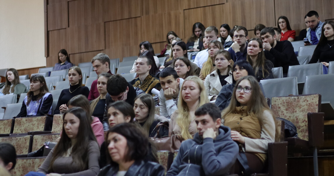 Навчально-наукова конференція до Всесвітнього дня нирок: здобувачі освіти ПДМУ спілкувалися з провідними нефрологами