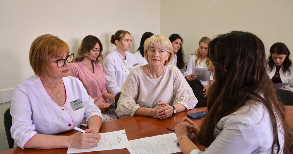 У ПДМУ успішно завершили державну атестацію 24 лікарі-інтерни акушерсько-гінекологічного профілю