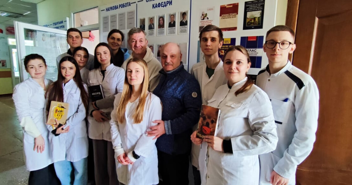 Проза фронту і життя: творча зустріч на кафедрі пропедевтики хірургічної стоматології з полтавцем Віталієм Запекою