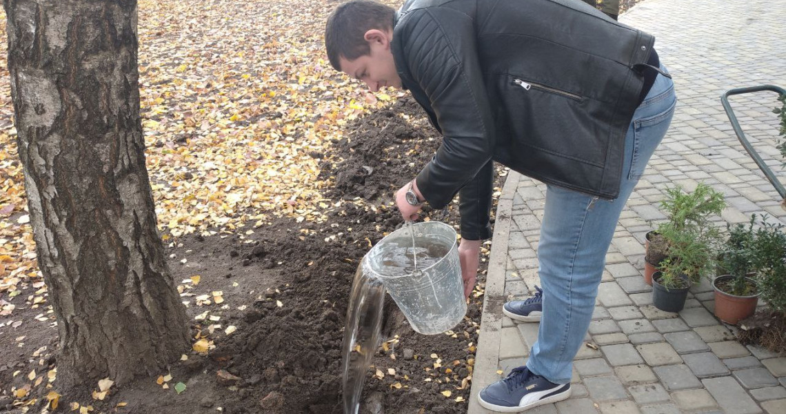 Дбаємо про упорядкування території Університету / Taking Care of the Territory of the University