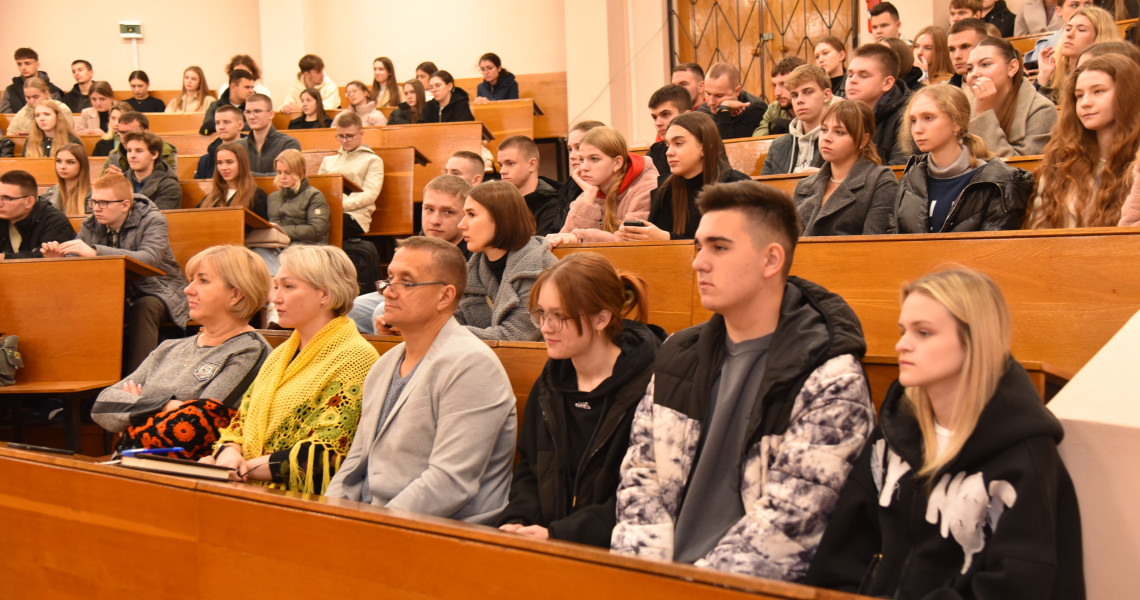 Першокурсники стоматологічного факультету продовжили знайомитися з особливостями організаційного освітнього процесу