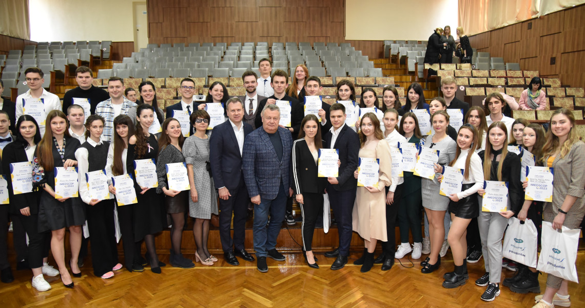 Торжество перших студентських кроків входження у велику науку: університет пишається