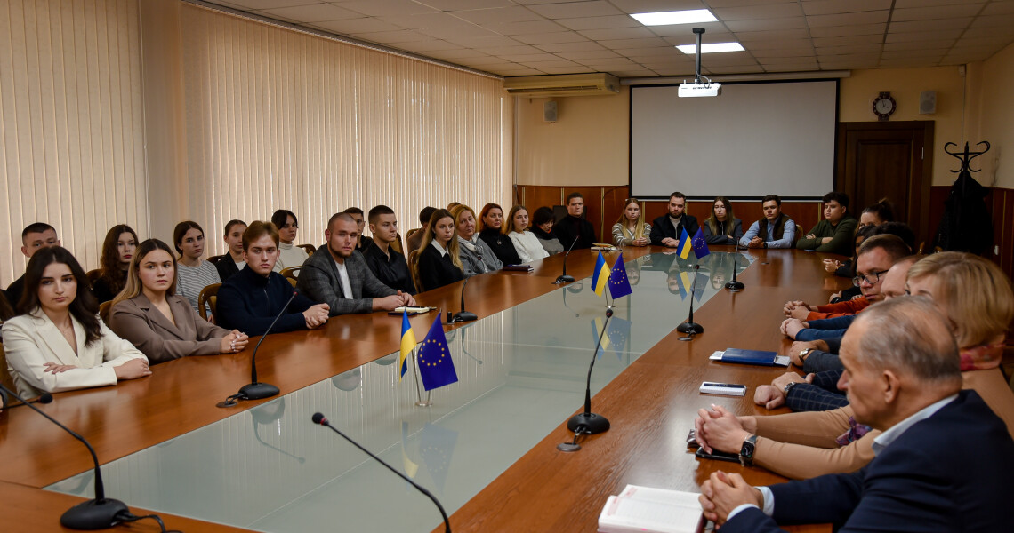 Діалог з Ректором: обговорення актуальних студентських проблем / Dialogue with the Rector: Discussing Current Student Issues