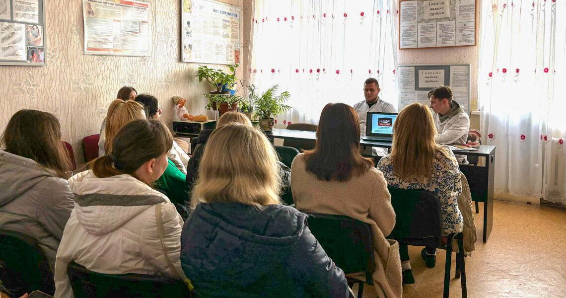Стоматологічна просвіта майбутніх мам -  важлива ланка у забезпеченні здорових зубів у дітей / Dental Education for Expectant Mothers –  Essential Step Toward Healthy Teeth in Children