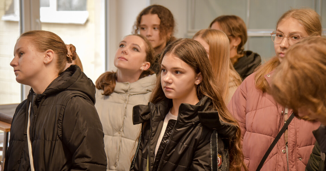 Майбутні лікарі: ПДМУ відкрив двері для восьмикласників Ліцею № 38 / Future Doctors: PSMU Opens Its Doors to Eighth-Graders from Lyceum No. 38