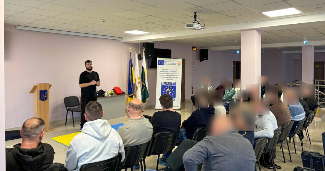 Разом із LIFESTRAND — впевнено в критичний момент / Together with LIFESTRAND — Confidence at Critical Moments