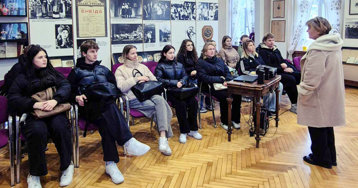 В гостях у Івана Котляревського – «Воскресителя українського слова»! / Visiting Ivan Kotlyarevsky – the “Reviver of the Ukrainian Word”!