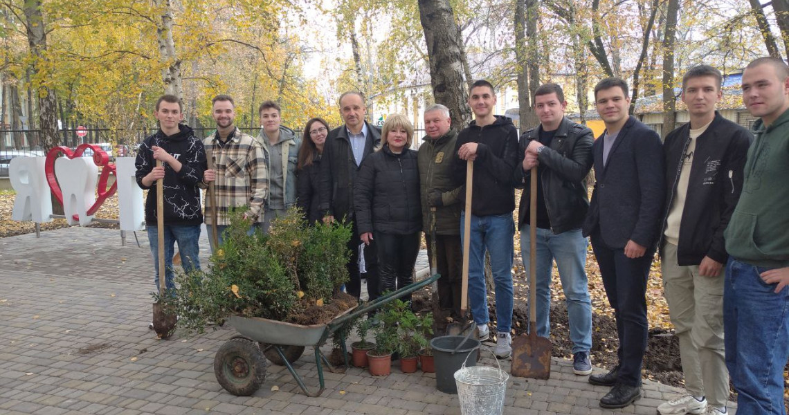 Дбаємо про упорядкування території Університету / Taking Care of the Territory of the University