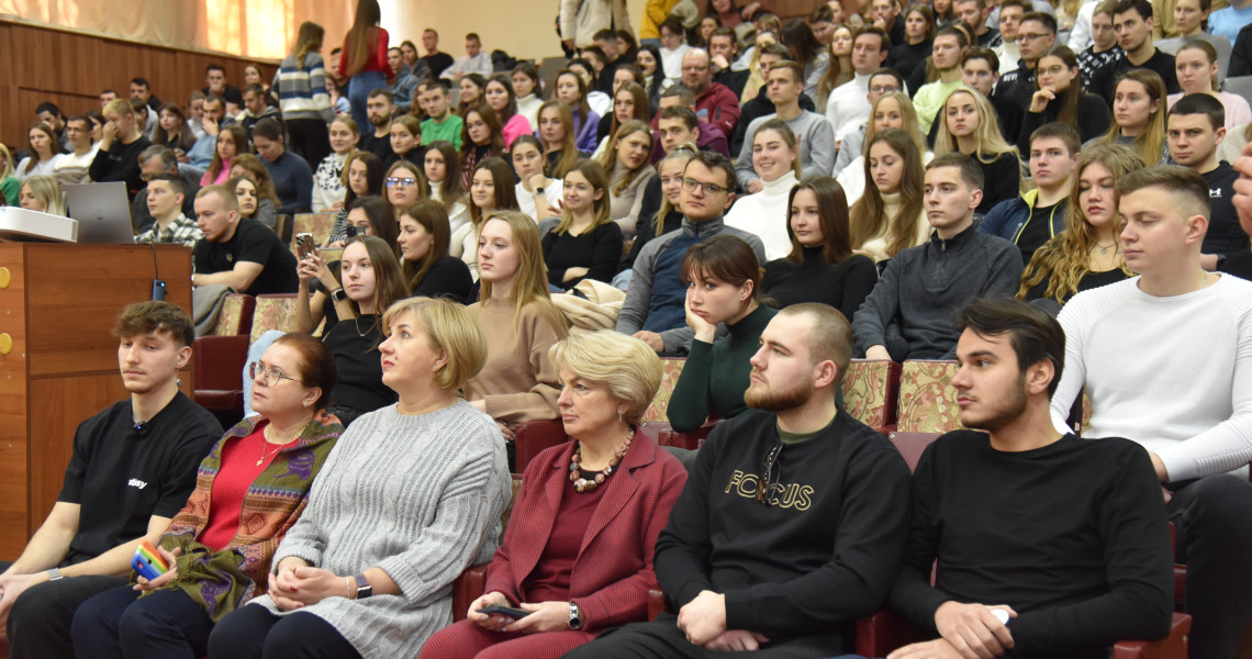 В Україні цей метод тільки запроваджується: випускник ПДМУ презентує нову методику протезування зубів