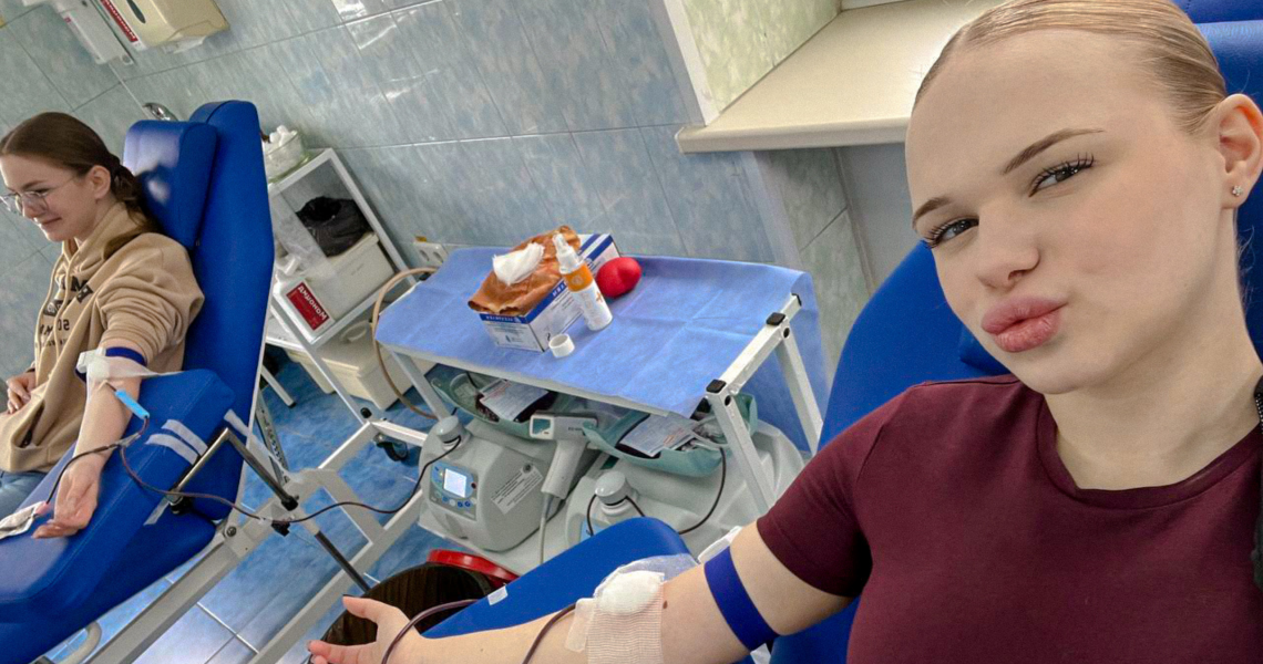 По краплині для життя»: волонтери ВЗ «Єдність» долучилися до донорської акції в ПДМУ