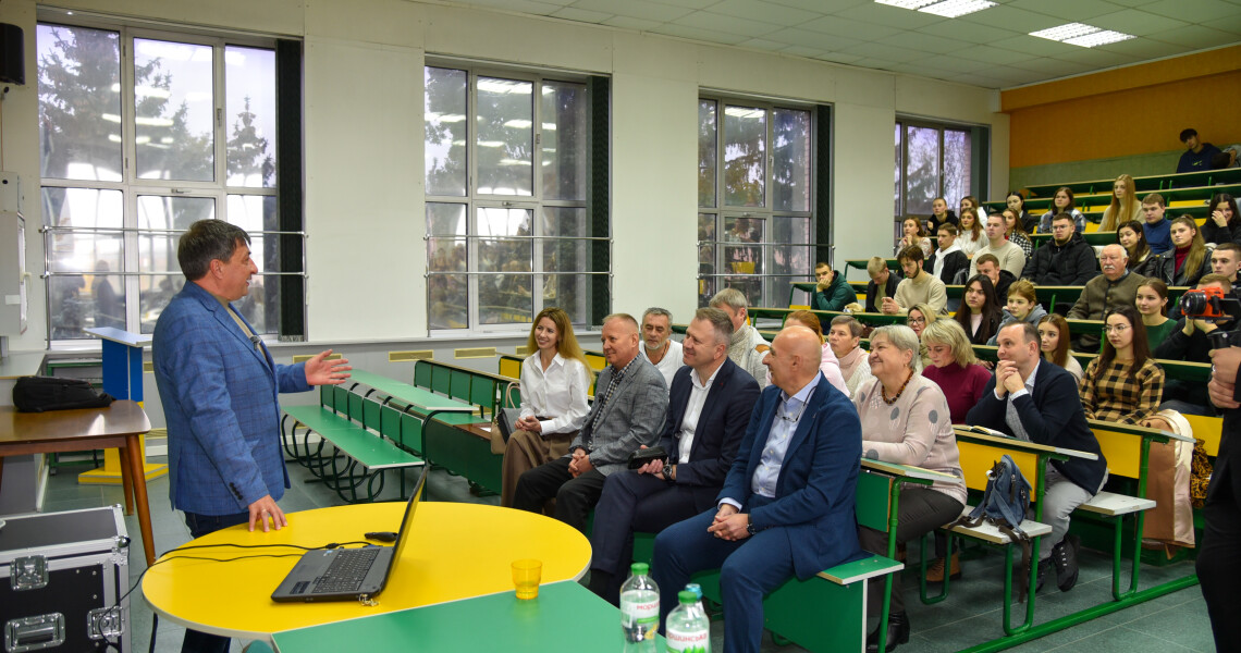 У ПДМУ проведена гостьова лекція науковців із ХНМУ: теми, підсумки та думки з приводу / Guest Lecture by Researchers from KhNMU at PSMU: Topics, Outcomes and Reflections
