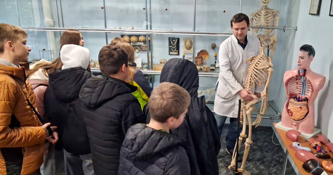 Осінній тиждень профорієнтації: школярі знайомилися з кафедрою анатомії людини / Autumn Career Guidance Week: School Students Visited the Department of Human Anatomy