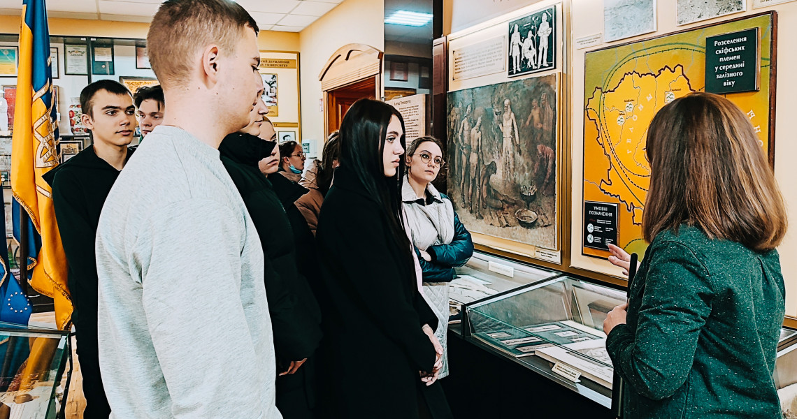 Екскурсія до народного музею ЗВО ПДМУ: враження / Tour to the PSMU Folk Museum: Impressions