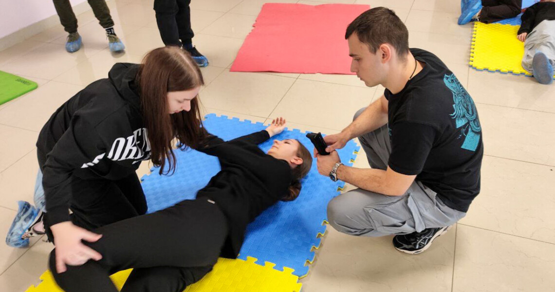 ПДМУ навчає рятувати життя: практичні тренінги з невідкладної допомоги для цивільного населення Полтави