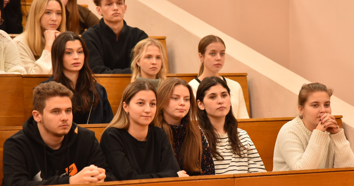 Відбулися збори на стоматологічному факультеті / Meeting Held at the Faculty of Dentistry
