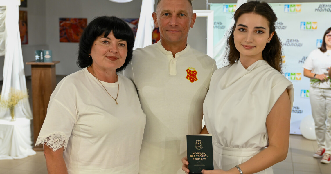 «Молодь, яка творить громаду»: студентка ПДМУ Ая Бустанжі отримала міську відзнаку / “Youth Shaping the Community”: PSMU Student Aya Boustanjie Receives Municipal Award