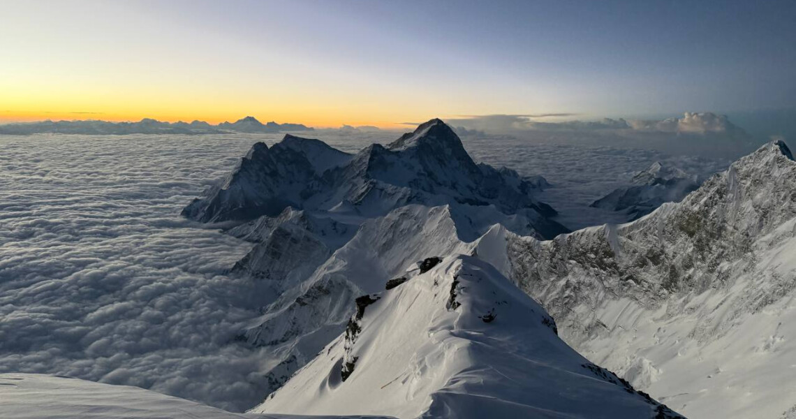 Доцентка ПДМУ підкорила Еверест – найвищу вершину світу / Associate Professor of PSMU Conquers Everest, the World's Highest Peak