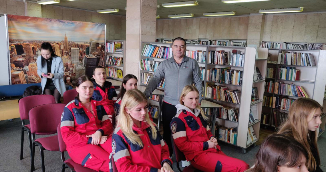 Майбутні парамедики стали учасниками відео-мосту в Полтавській обласній універсальнаій науковій бібліотеці імені І. П. Котляревського