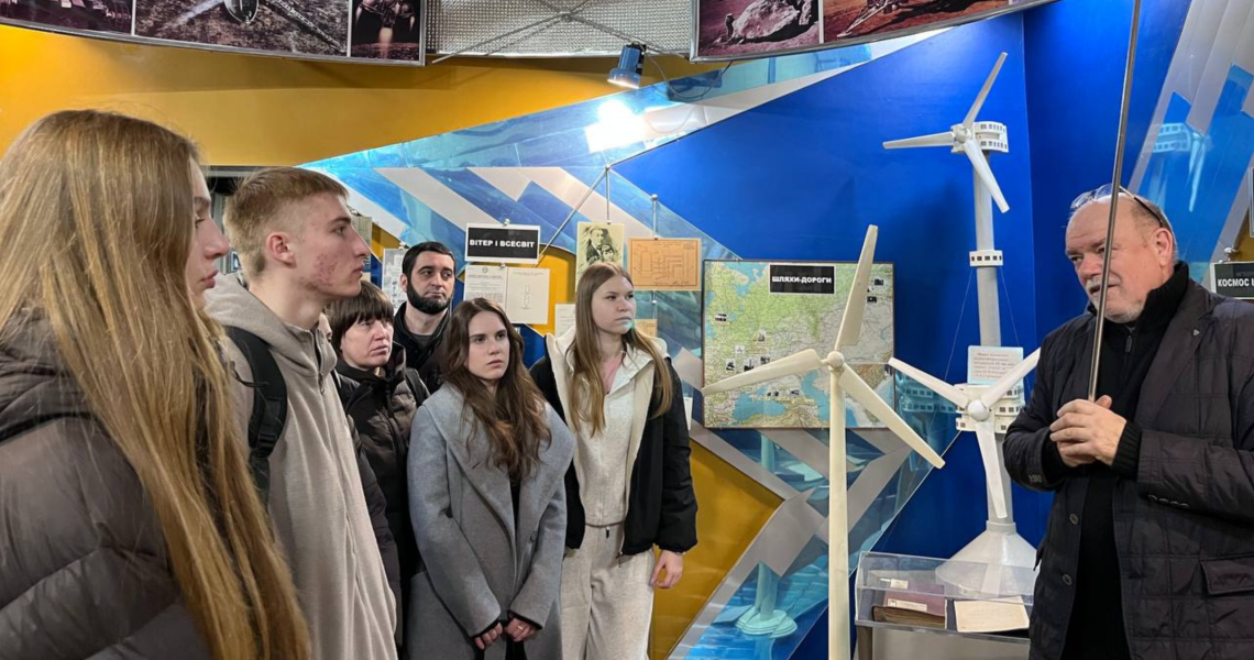 Пізнавальна екскурсія студентів ПДМУ до Музею авіації та космонавтики / During the tour, the students explored exhibits illustrating the development of space science