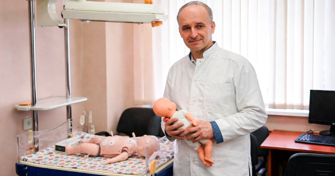«Стояти біля витоків життя»: до Дня неонатолога – розмова з професором ПДМУ Валерієм Похильком
