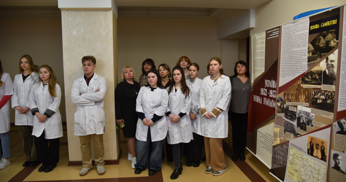 «Україна 1932–1933. Геноцид голодом»: у ПДМУ відкрилася виставка, присвячена пам’яті жертв Голодомору