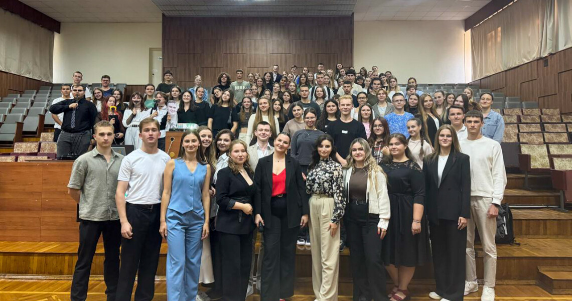 Зустріч першокурсників ПДМУ зі Студентським парламентом: знайомство та перші поради / Meeting of PSMU first-year students with the Student Parliament: introduction and initial advice